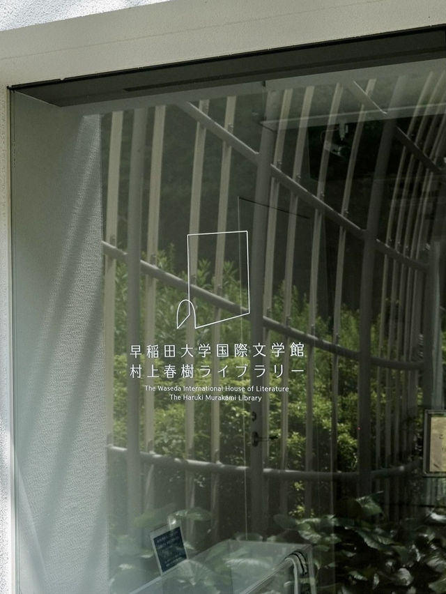 沒有想過吧！圖書館裏竟然可以拍出這樣的美照😆