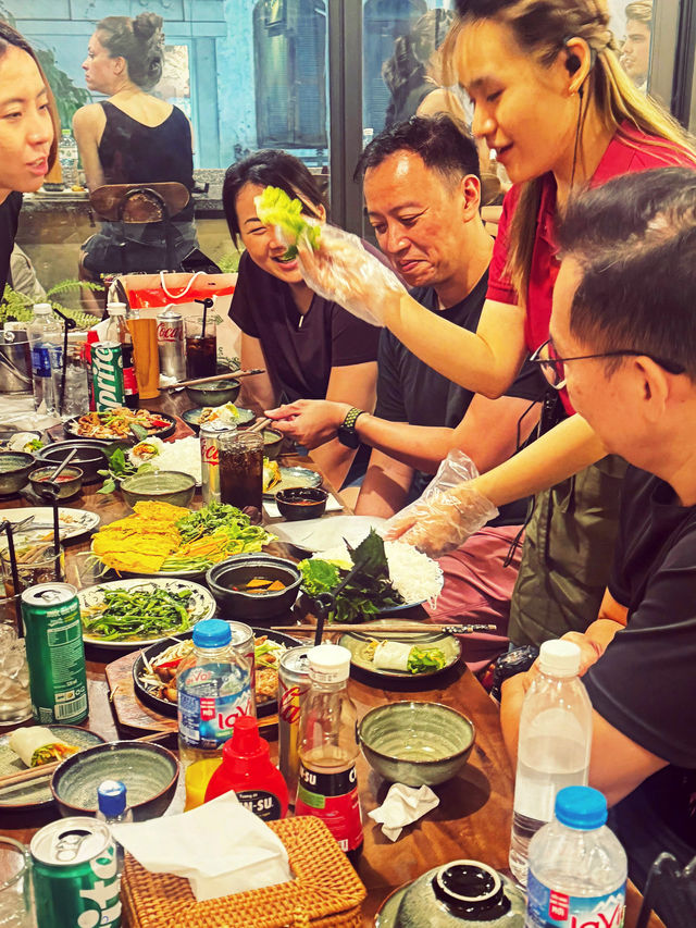Taste of Authentic 🇻🇳: Dining Like a Local at Met in Hanoi