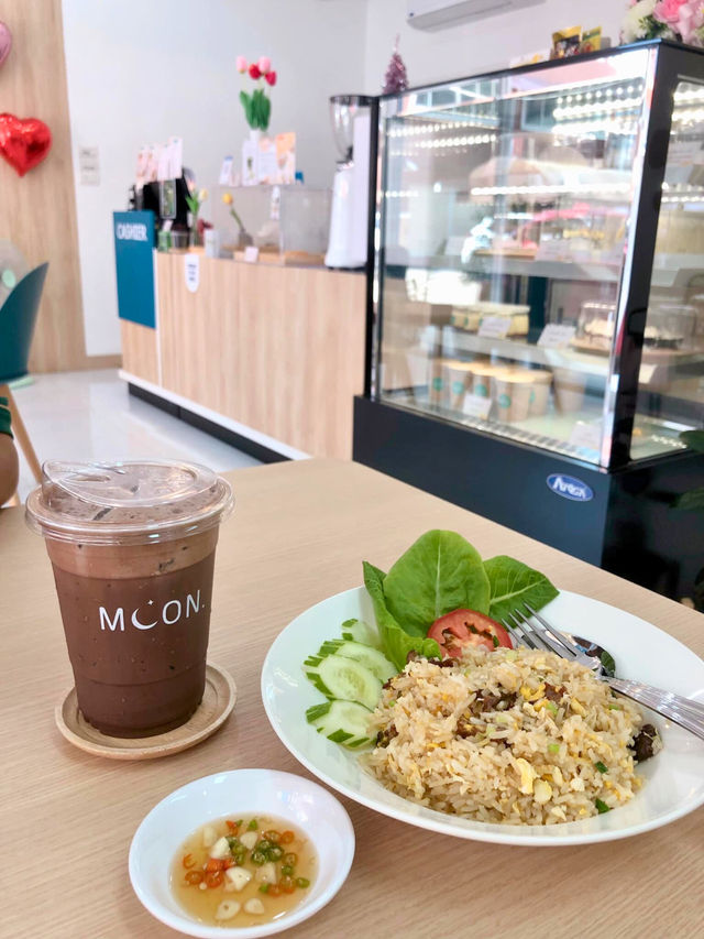 🤩 Moon Food & Coffee MOON café