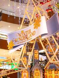 A Magical Christmas at Gurney Plaza: A Castle in the Jungle