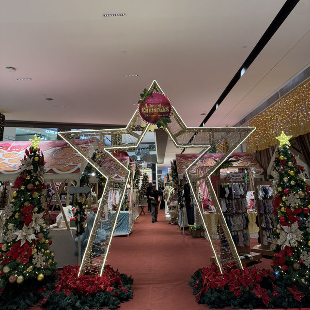 A must-visit spot to light up your Christmas! ✨