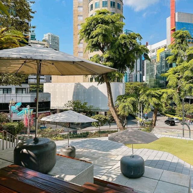 Orchard Road: A Shopper’s Paradise
