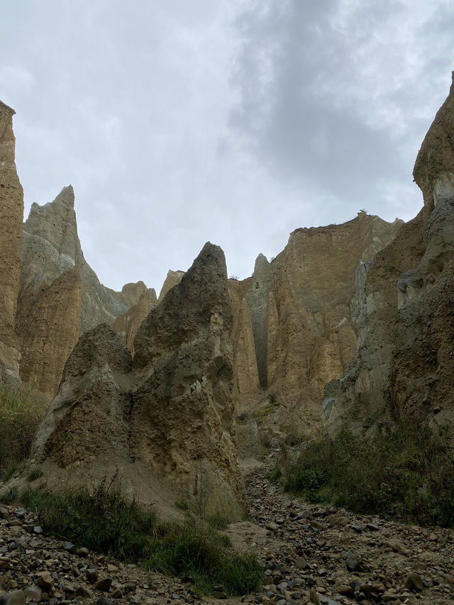 Clay Cliffs: A Geological Marvel of New Zealand’s South Island