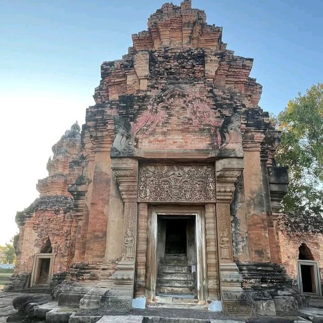 ชมทับหลังศิวะนาฏราชที่ปราสาทศรีขรภูมิ✨️