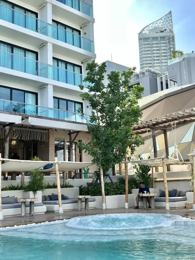 芭達雅絕美住宿