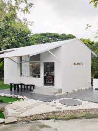 In June's Cafe พิกัดคาเฟ่บางบัวทอง นนทบุรี