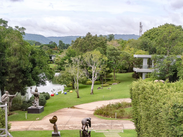 พาชมงานศิลป์ในบรรยากาศสุดชิล Khaoyai Art Museum