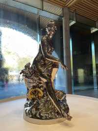 🇦🇺 Lost in a Kaleidoscope: A Journey Through the NGV