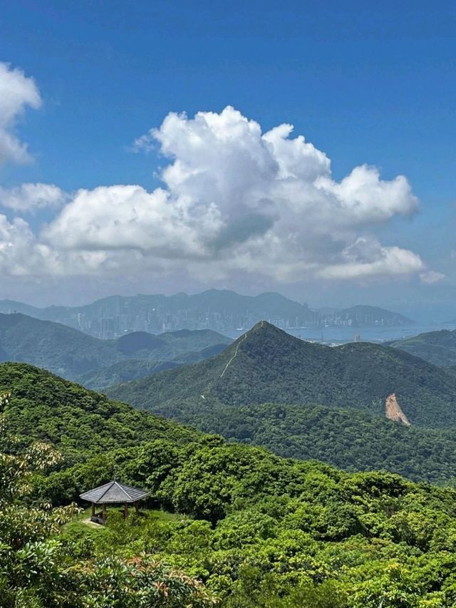 香港麥理浩徑‐探索壯麗山景與城市美景的浪漫之旅🏞️💖，情人節的理想選擇🌈