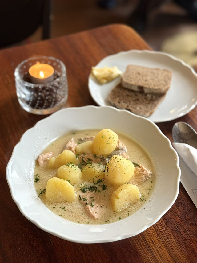 Cozy Lunch at Café Engel in Helsinki☕️