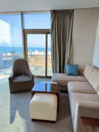 Residence Inn Kuwait City: A Luxurious Stay with Stunning Views🌴