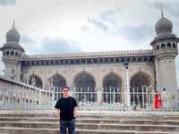 Mecca Masjid – Serenity Amidst the Chaos