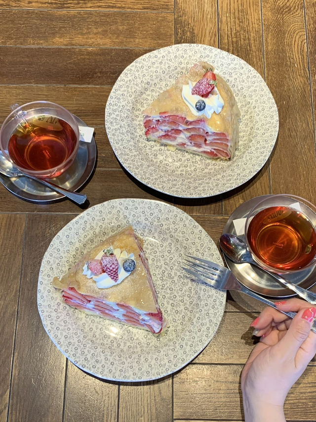 Strawberry Lover’s Paradise: Afternoon Tea LOVE & TABLE Omotesando
