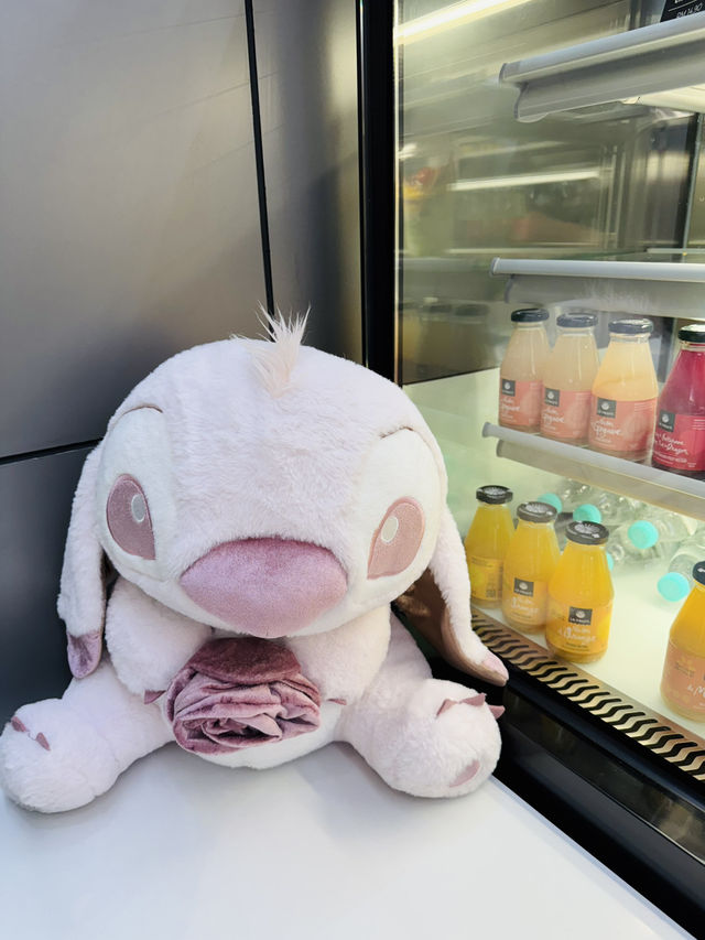 Hidden Gem Alert! A Nostalgic Cafe That Brings Back Childhood Memories