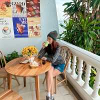 ✨#คาเฟ่เปิดใหม่พัทยา มีถึง4ชั้น วิวดีมู้ดดีมาก 🏠