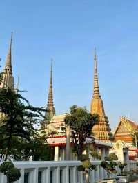 Wat Pho: Captivating Outside the Halls
