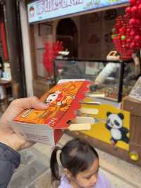 ผลไม้เคลือบน้ำตาล ถังหูลู่ ขนมอร่อยที่จีน