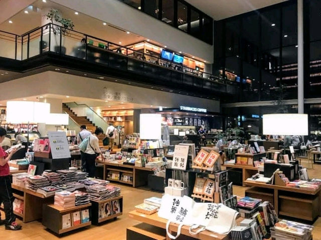 充滿設計感的地區型圖書館---多賀城市立圖書館