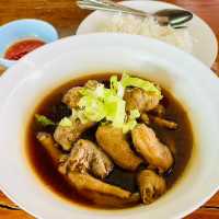  🌟ก๋วยเตี๋ยวไก่ตุ๋นอร่อยเด็ดชามใหญ่ให้เยอะ