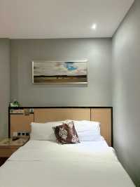 Linghang Hotel