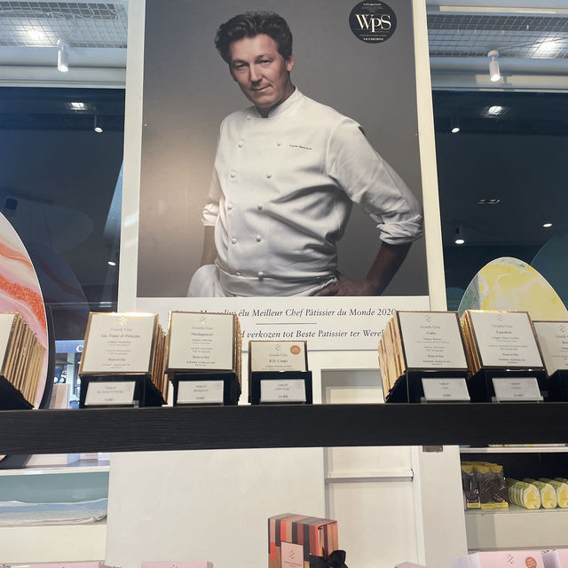【ブリュッセル🇧🇪】ショコラティエの巨匠🍫ピエールマルコリーニ本店