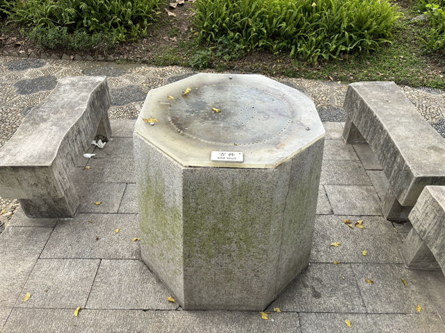 アジアの巨大スラムだった九龍城跡にある九龍塞城公園