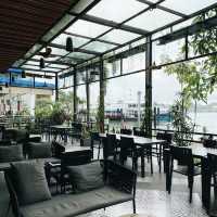 MoMoo Juice Bar & Coffee at Harbour Bay