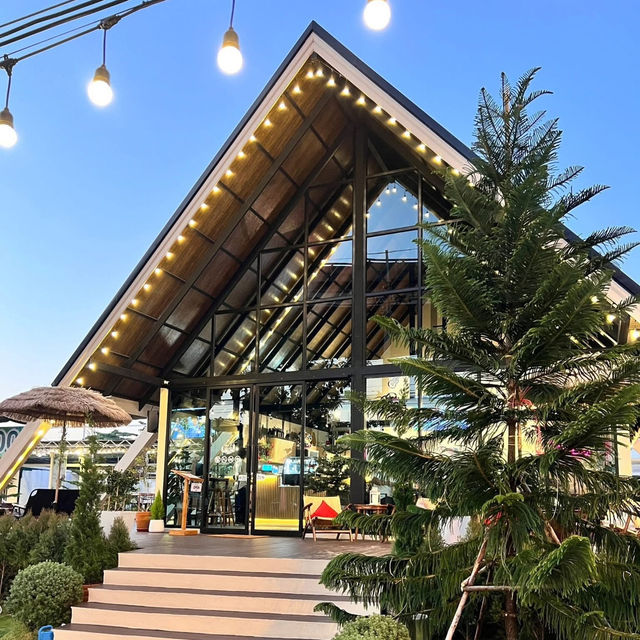 Coffee&Bar is a cozy caf
