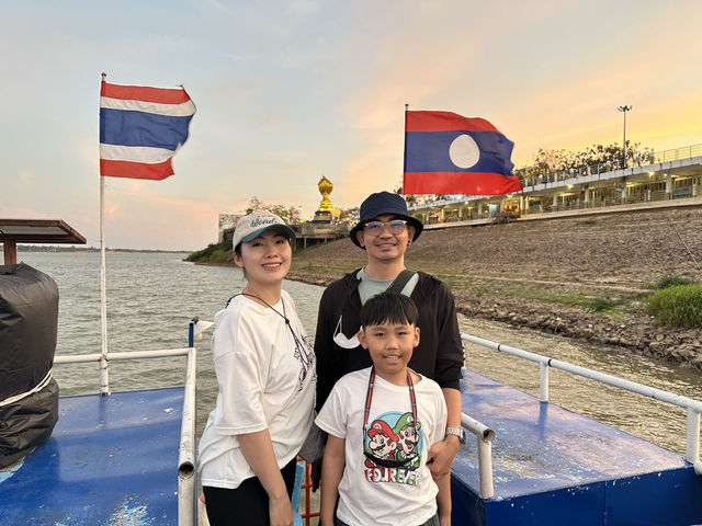 ชมพระอาทิตย์ตกที่สวยติดอันดับริมโขง! 🌅✨