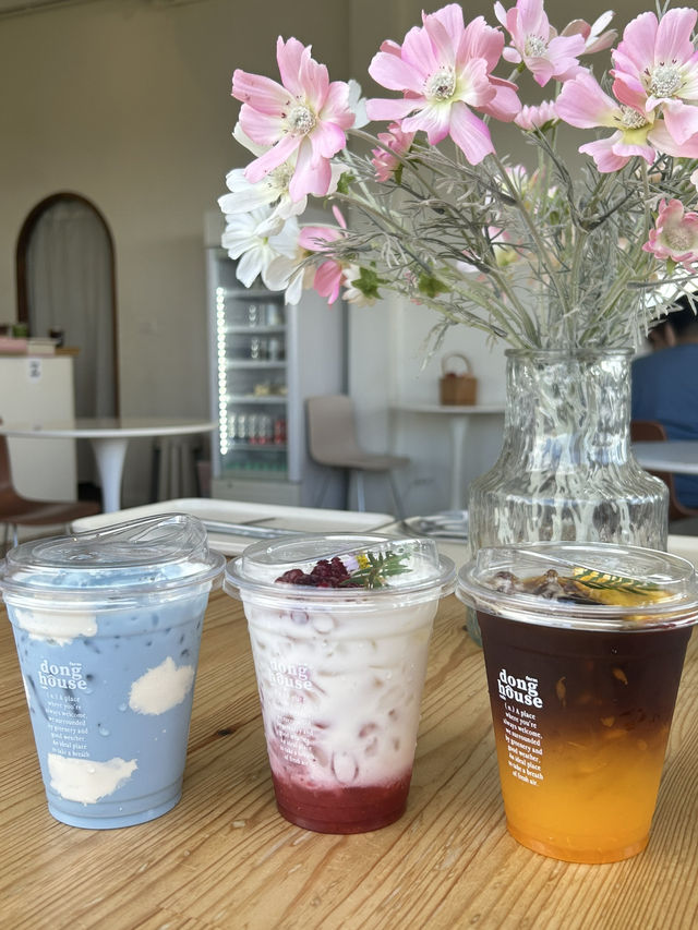Donghouse cafe เขาใหญ่ 