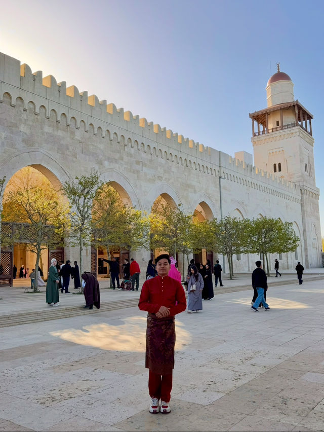 KING HUSSEIN MOSQUE AMMAN: CHERRY BLOSSOMS & EID BLESSINGS 🌸🕌✨