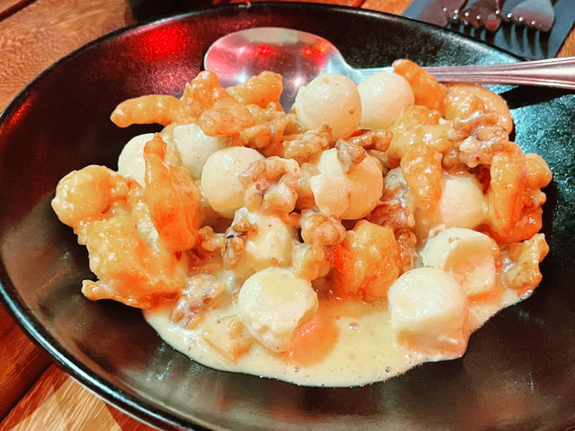 Chopsticks & Content: A Flavorful Stop at P.F. Chang’s Guadalajara