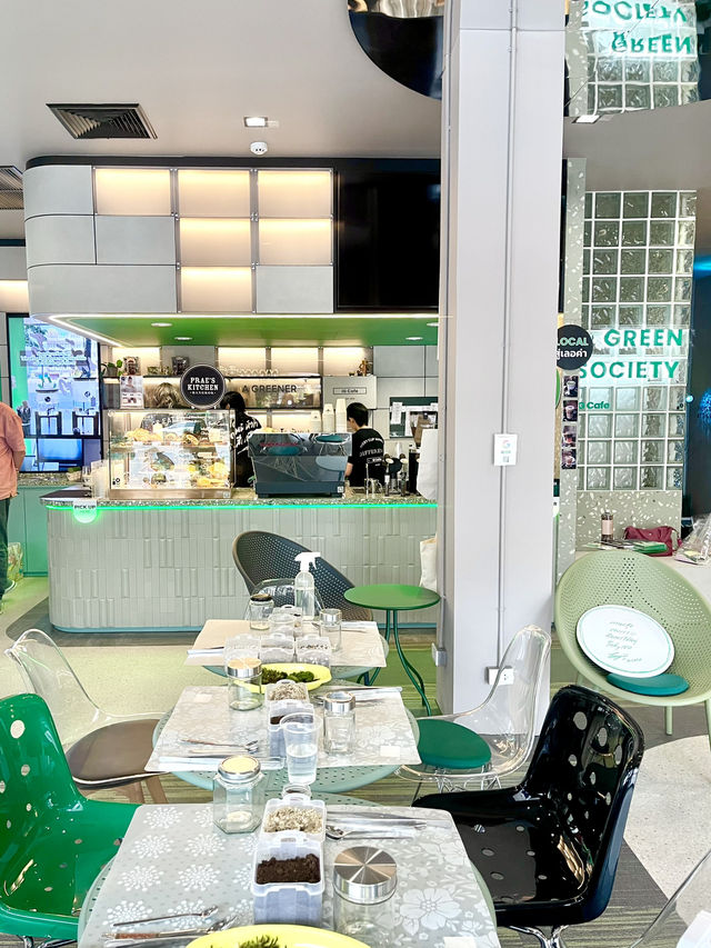 IG Cafe : คาเฟ่สีเขียวแนวคิด "Local สู่เลอค่า"