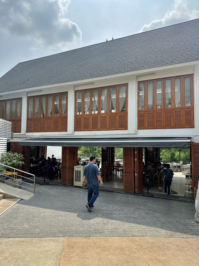 “กุ้งเป็น” ร้านอร่อยเส้นสุพรรณฯ