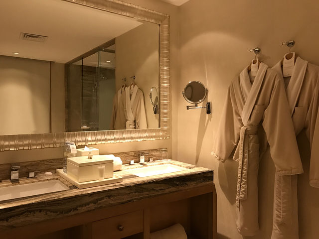 A try of Indonesian luxury hotel in Bali
