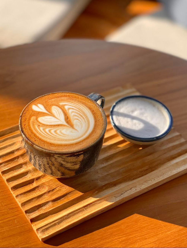Sip, sit, and slow down—Hitch & Round is