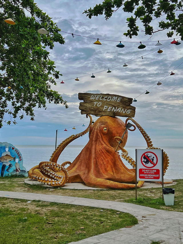 Where Seafood Meets Sunset: Coastal Charm at Hai Boey Seafood 