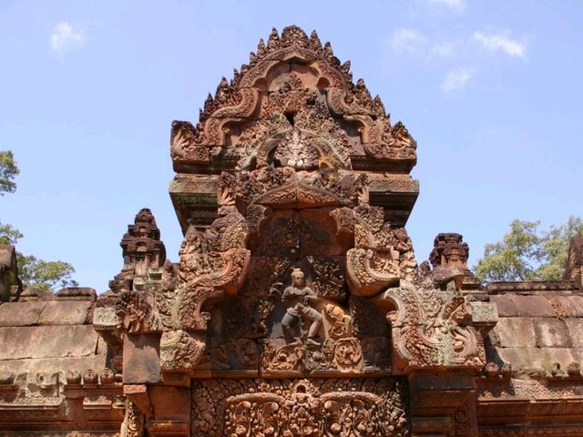 【カンボジア🇰🇭】バンテアイ・スレイ