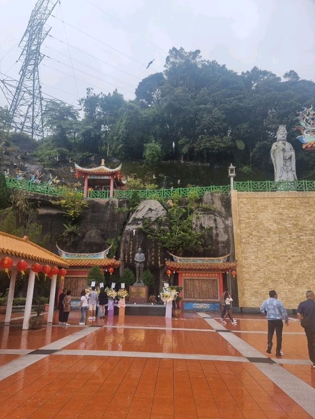 Chin Swee Caves Temple.