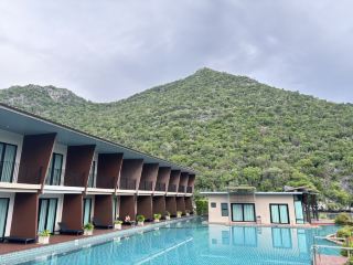 La Isla Pranburi Beach Resort