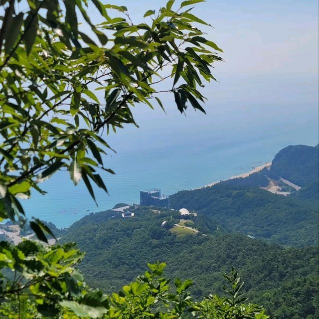 Cloud Stairs and Mountain Air, Gwaebangsan Was a Dream