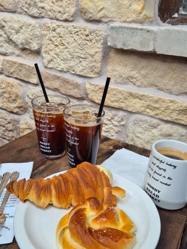 🥨 유럽 감성 한 스푼 – 부산 전포카페 무디브레드마켓
