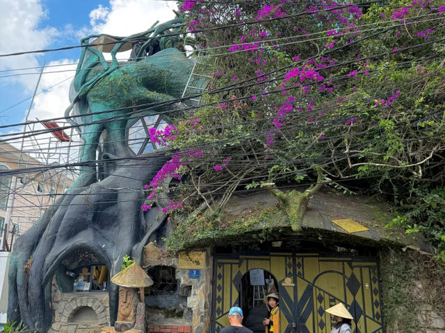 Da Lat's Architecture: Next-Level Wonderland! 🇻🇳✨