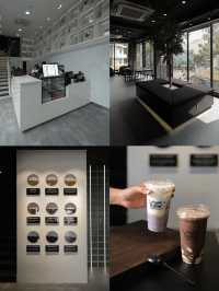 YoshiYoshi Coffee & Tea