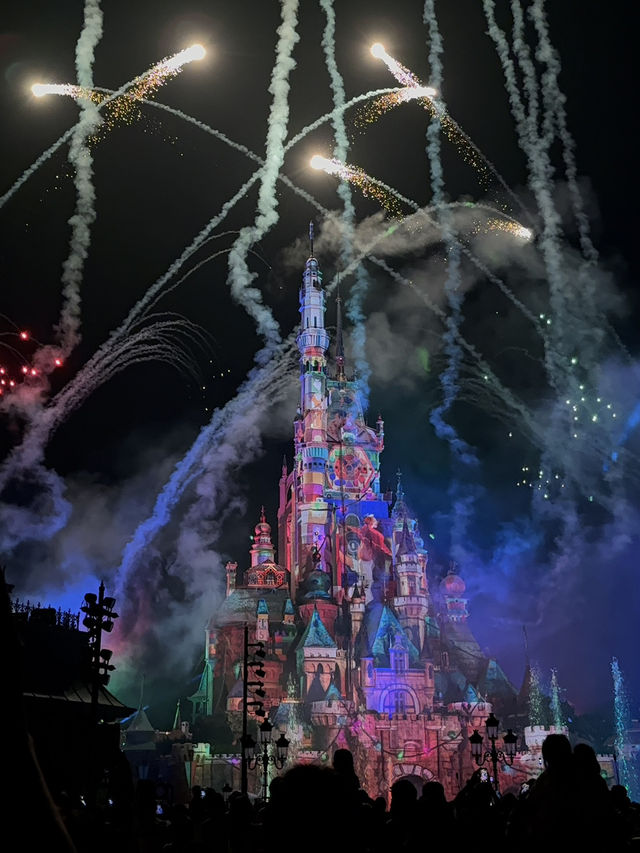 Staying Late in Disneyland Was the Best Decision Ever ✨🏰