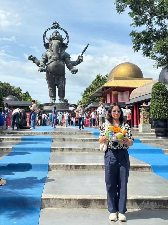 อุทยานพระพิฆเนศ  องค์ยืน