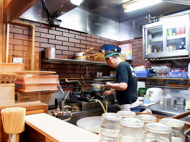 🍜 Slurping Like a Local at Ramen Yokocho Sapporo
