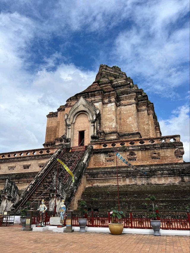 Temples, Markets & Vibes, Chiang Mai’s Got It All