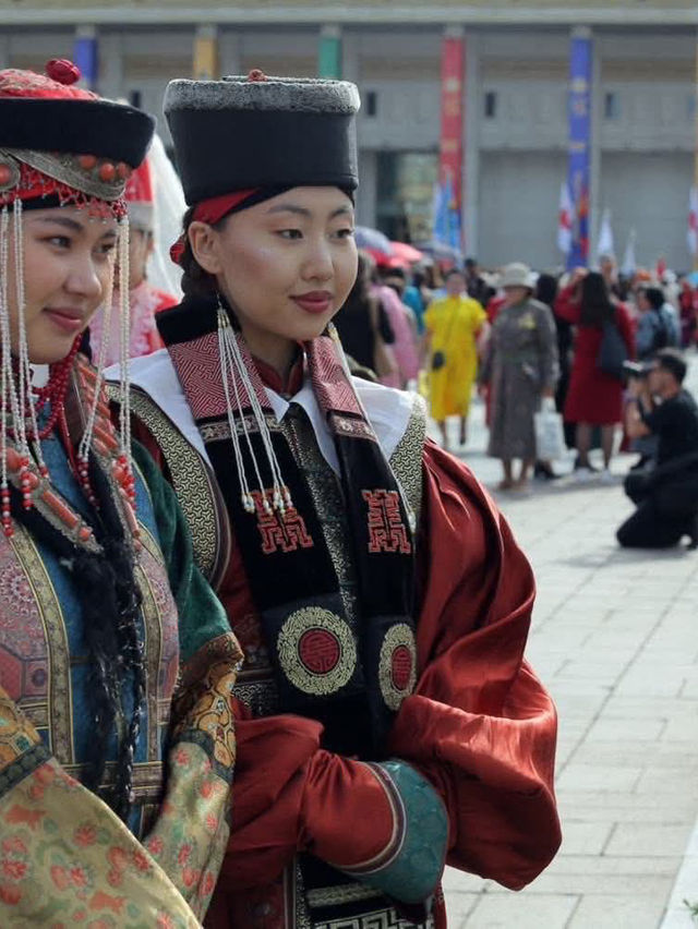 蒙古🇲🇳穿蒙古袍的蒙古人民族文化節