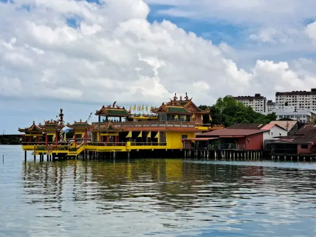 Exploring George Town on Foot